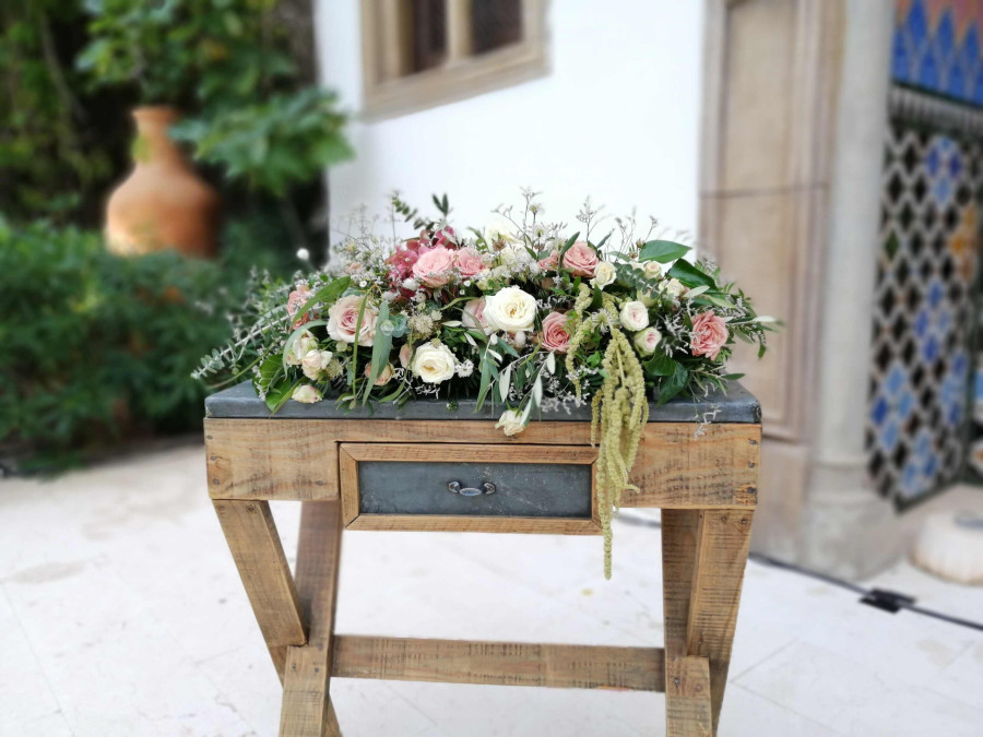 Alquiler mesa rústica madera - Imagen 6